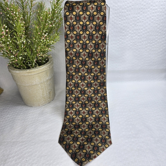Mara By Countess Mara Imoirted Silk Tie Green And Gold Geometric Pattern - Picture 1 of 6